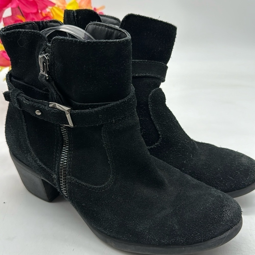 Earth Origins by Earth Black Suede Ankle Boots Size 8 BAB4788A